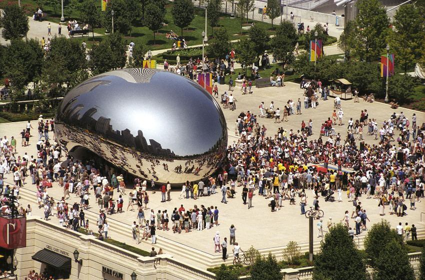 Anish Kapoor was born in November 1954 in India