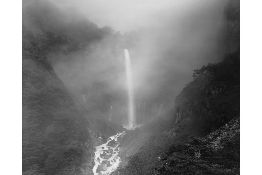 hiroshi sugimoto kegon waterfall